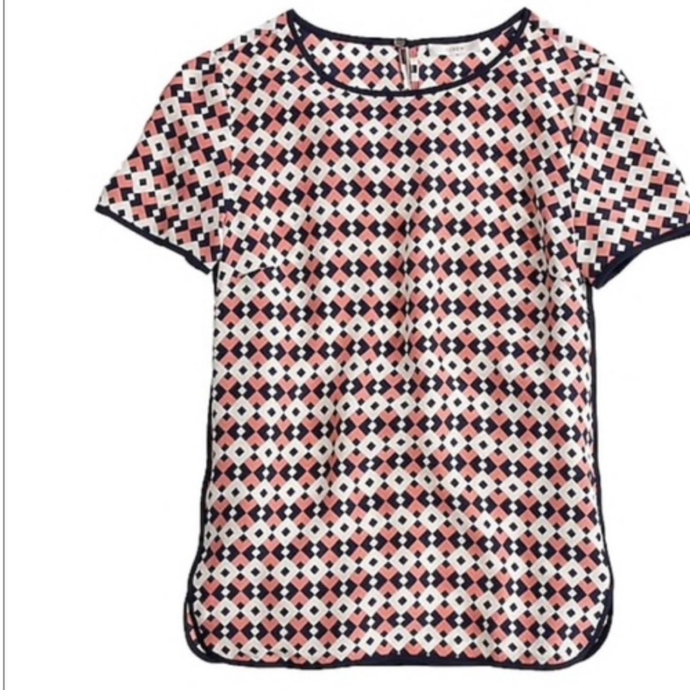 J.Crew Women's Blouse 4 Geometric
100% Silk Crew Neck Multicolored
Short Sleeves